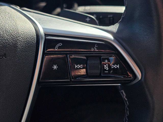 Used 2024 Audi Q8 e-tron Premium image 34