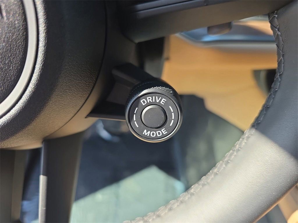 Certified 2025 Porsche Cayenne E-Hybrid image 38