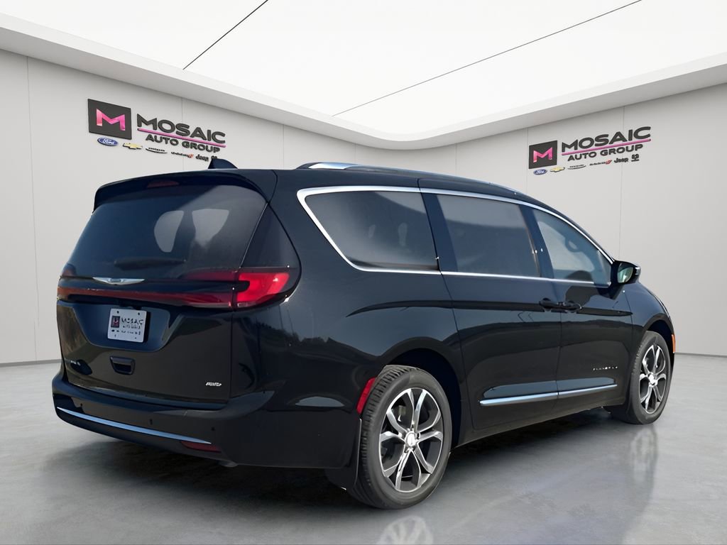 New 2026 Chrysler Pacifica Pinnacle image 8
