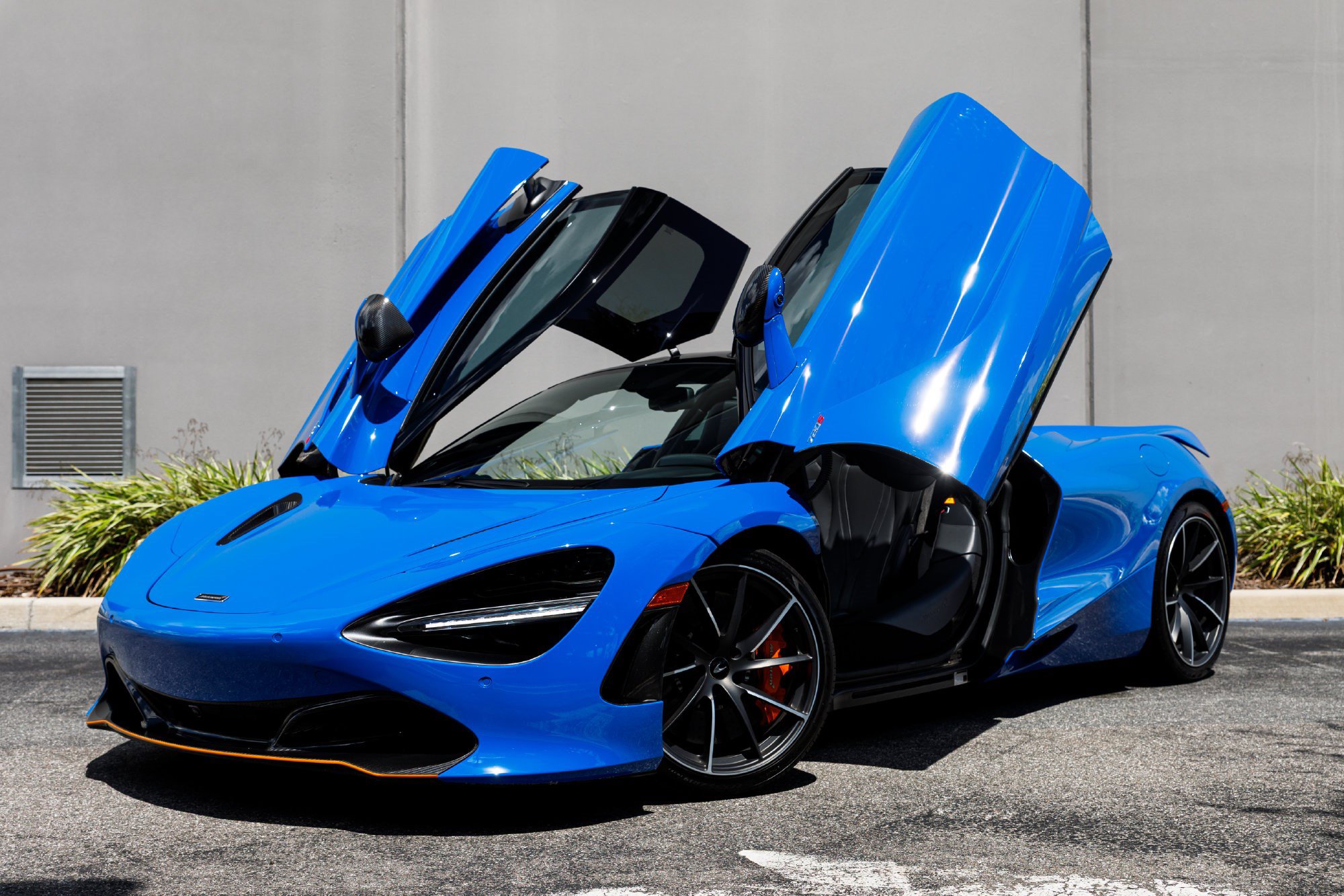 Used 2019 McLaren 720S Luxury RWD image 9