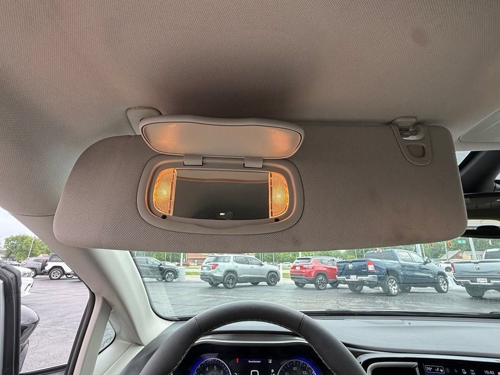 Used 2024 Chrysler Pacifica Touring-L FWD image 28