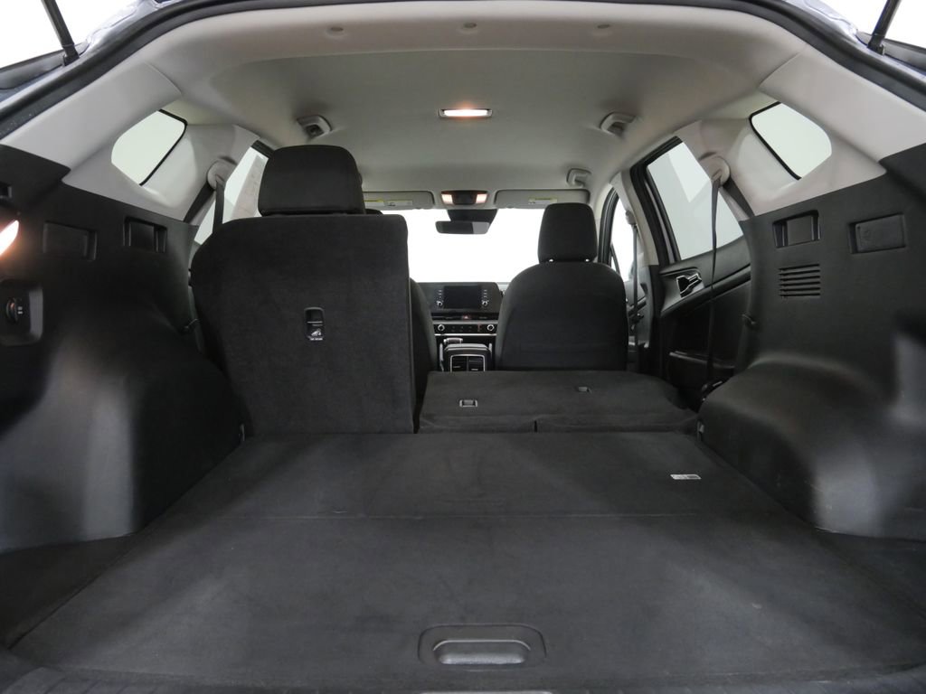 Used 2025 Kia Sportage LX image 27