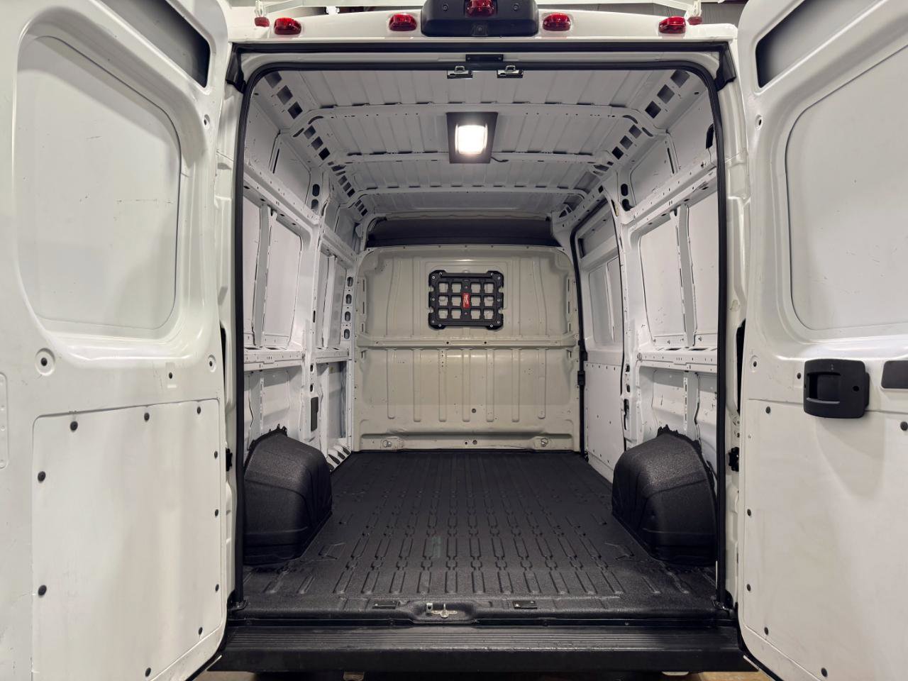 Used 2022 RAM ProMaster 2500 w/ Convenience Group image 52
