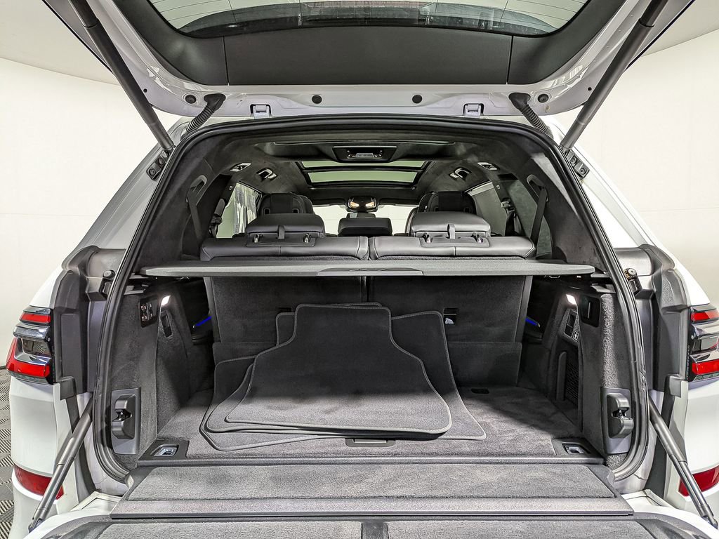 Certified 2025 BMW X7 M60i w/ Executive Package image 57