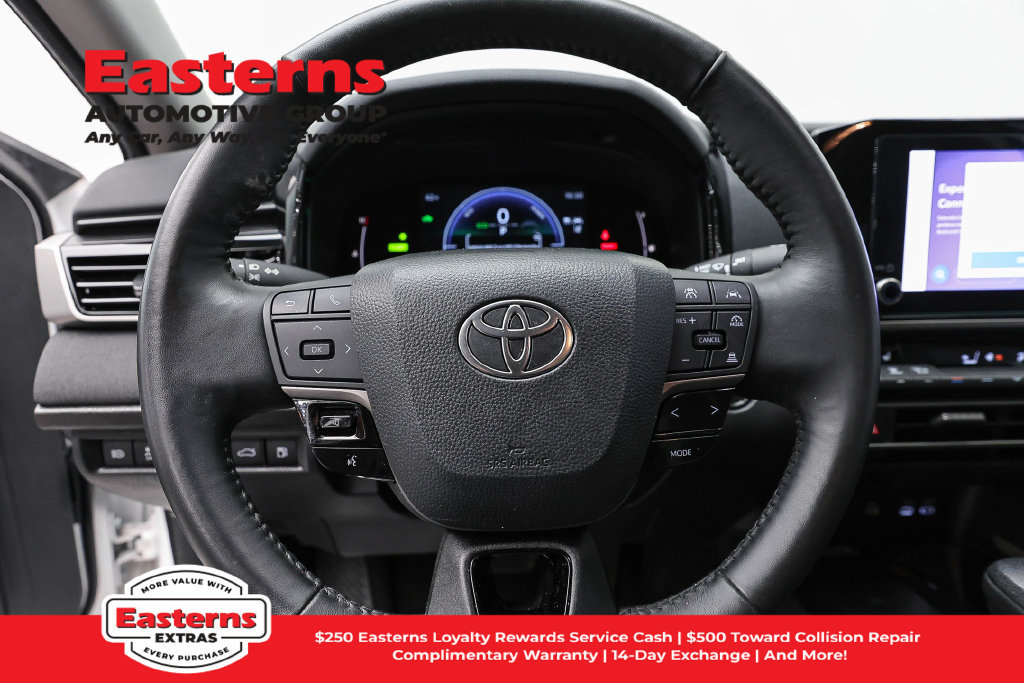 Used 2025 Toyota Camry LE w/ Convenience Package FWD image 11