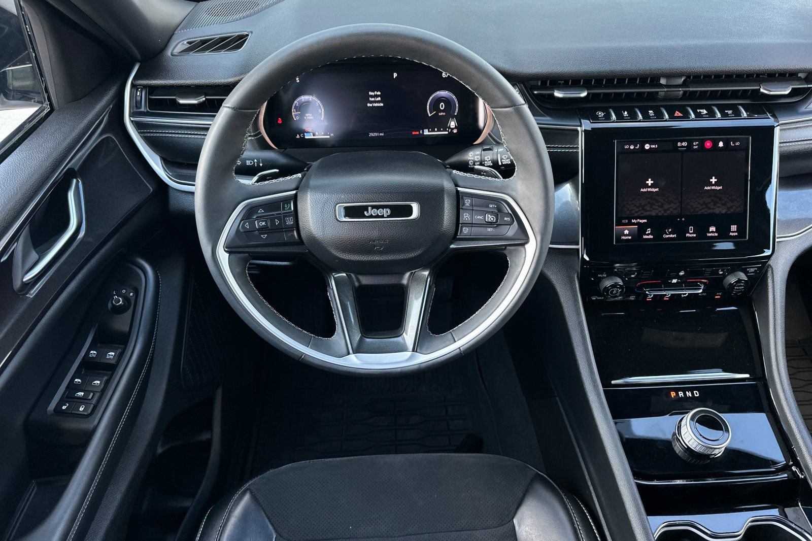 Used 2023 Jeep Grand Cherokee Altitude image 17