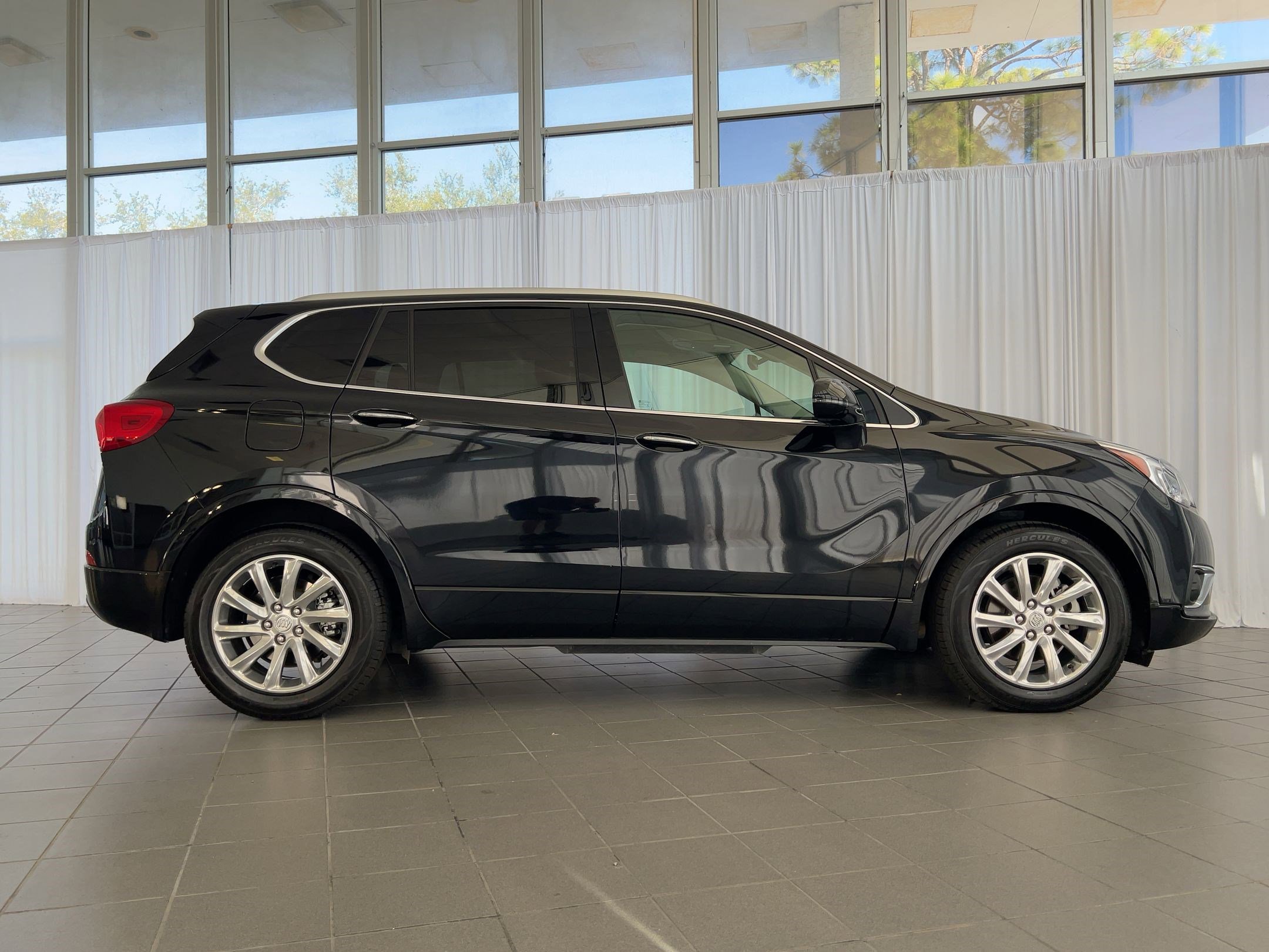 Used 2020 Buick Envision Essence w/ LPO, Cargo Package image 8