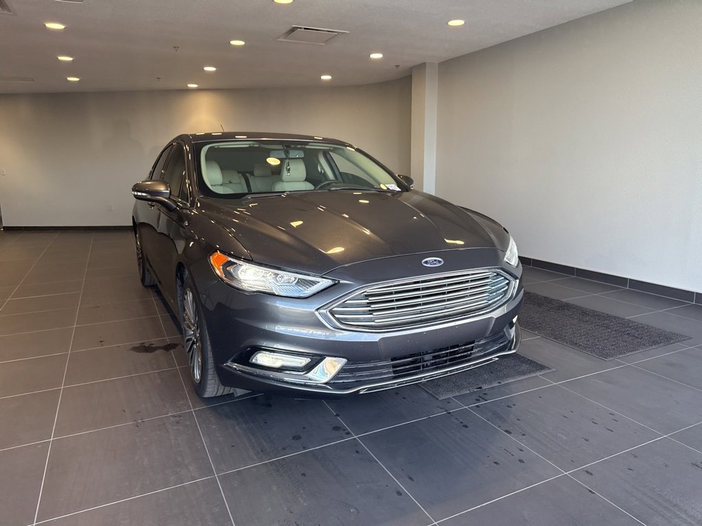 Used 2017 Ford Fusion Titanium image 3