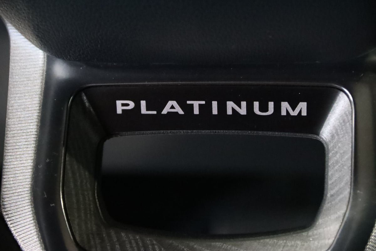 Used 2023 Ford F250 Platinum w/ FX4 Off-Road Package AWD/4WD image 22