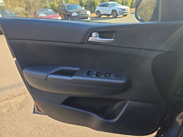 Used 2018 Kia Sportage LX image 36