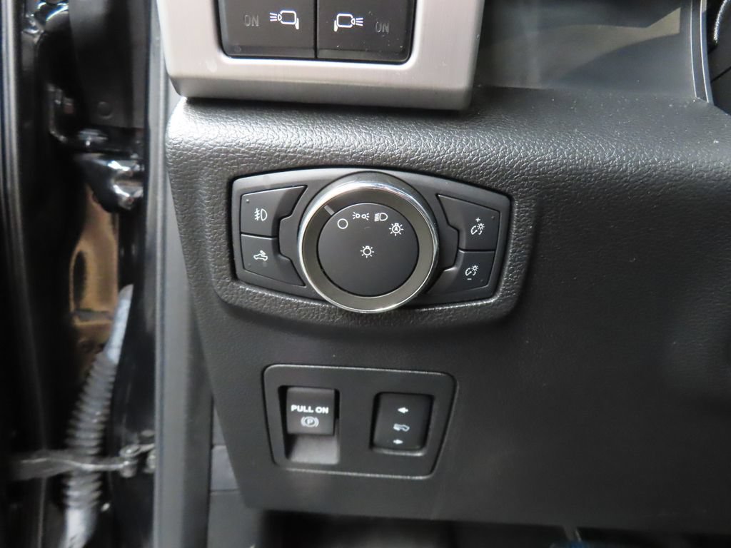 Used 2020 Ford F150 Platinum w/ Equipment Group 701A Luxury AWD/4WD image 45