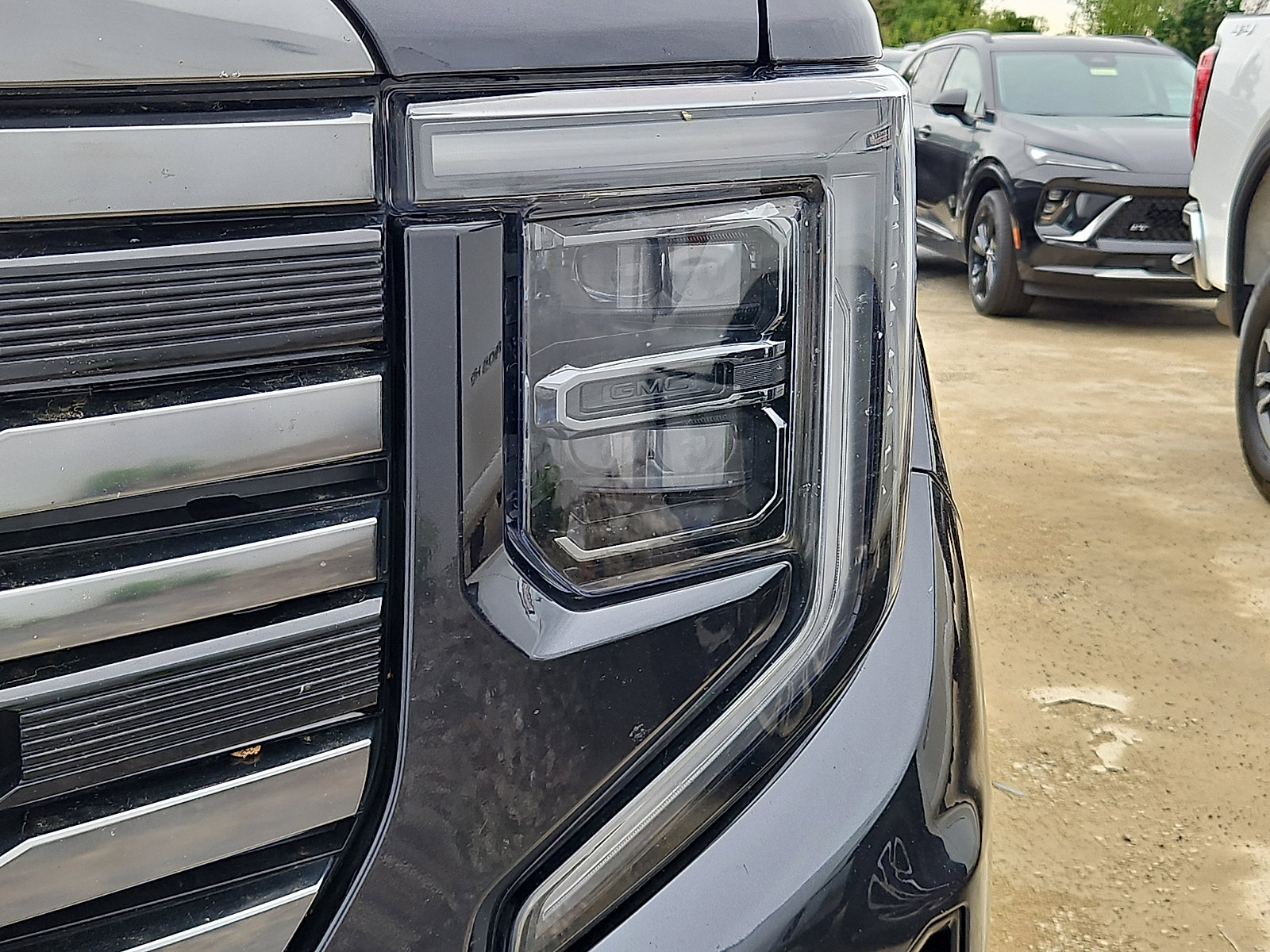 Used 2024 GMC Sierra 1500 AT4 w/ AT4 Premium Package AWD/4WD image 5