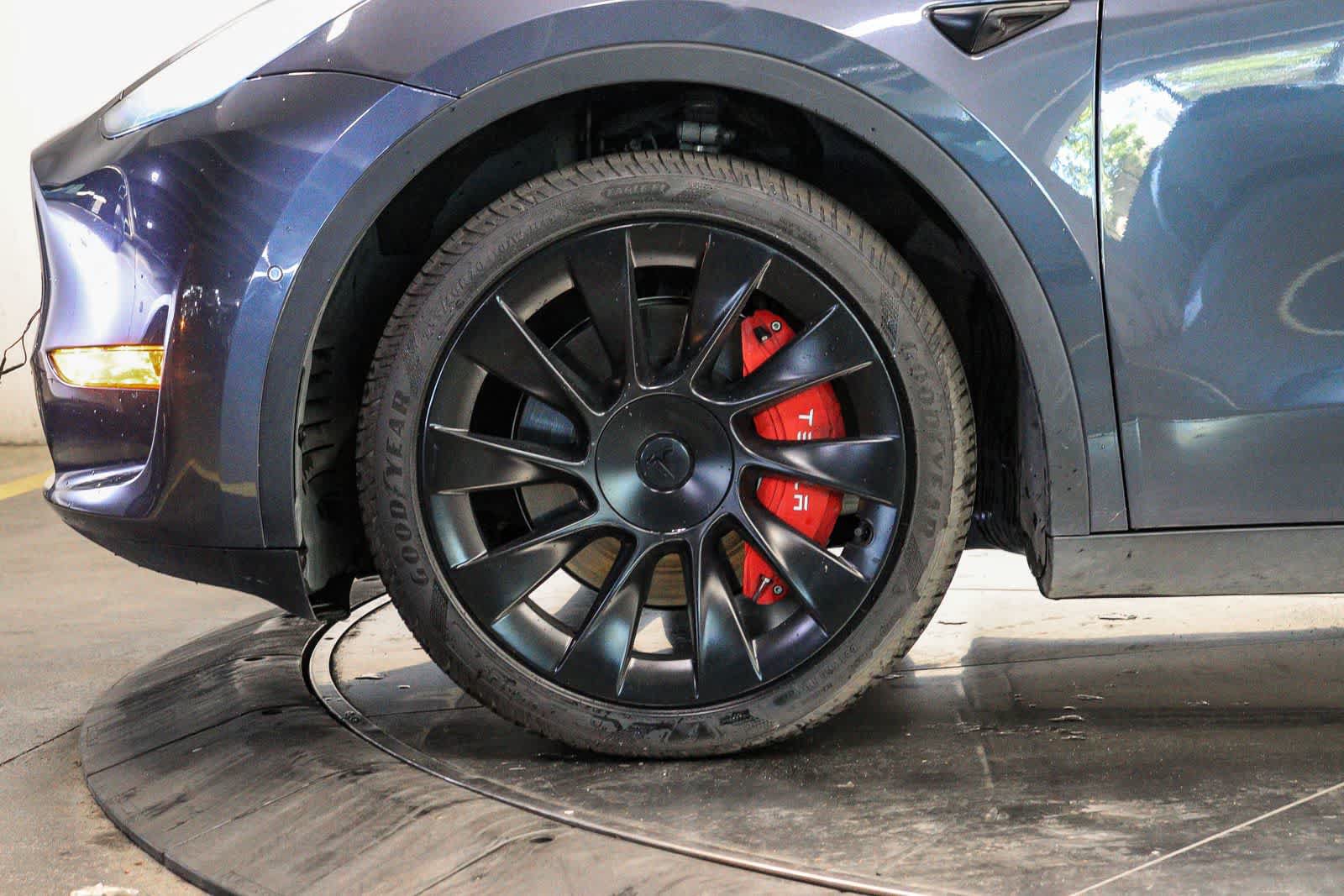 Used 2021 Tesla Model Y Long Range AWD/4WD image 8