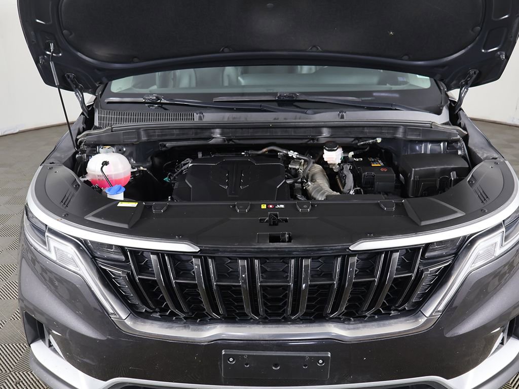Used 2024 Kia Carnival LX FWD image 14