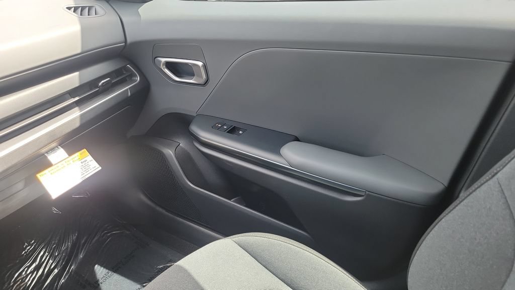 Used 2025 Kia K4 FWD image 13