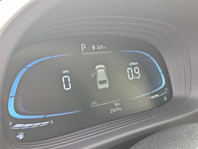 Used 2025 Hyundai Venue SEL FWD image 16