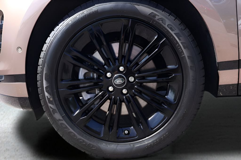 New 2026 Land Rover Range Rover Evoque Dynamic SE AWD/4WD image 9