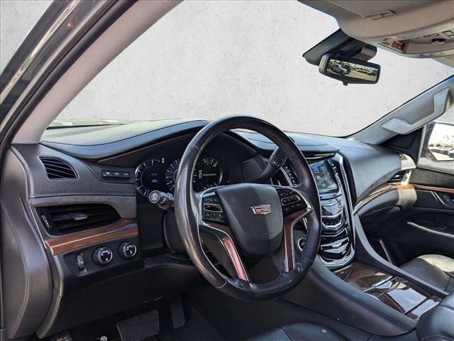 Used 2019 Cadillac Escalade Luxury AWD/4WD image 9