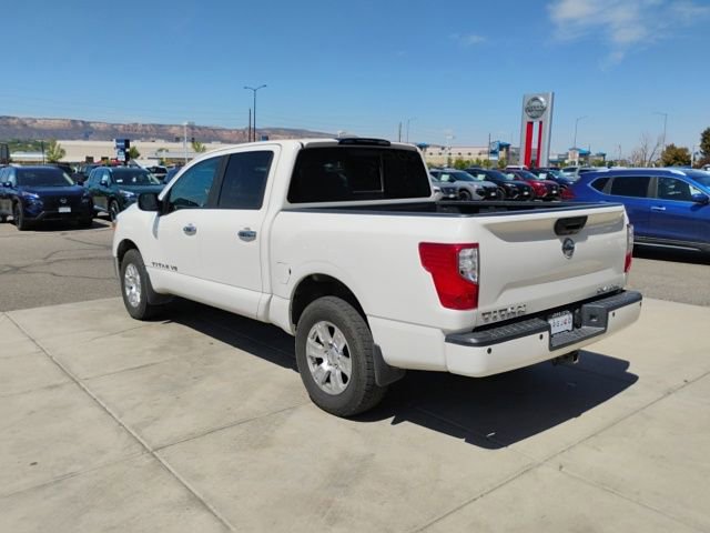 Used 2019 Nissan Titan SV w/ SV Convenience Package AWD/4WD image 7