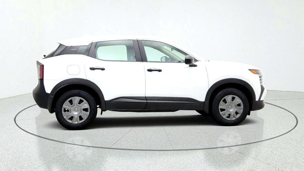 Used 2025 Nissan Kicks S AWD/4WD image 4