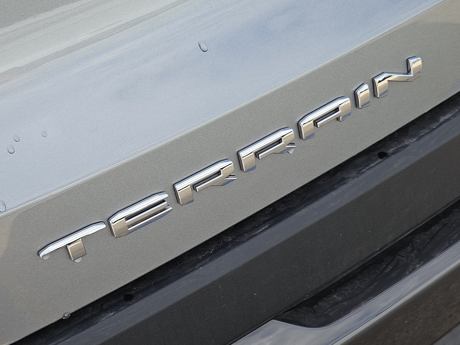 New 2027 GMC Terrain Elevation w/ LPO, Floor Liner Package FWD image 8