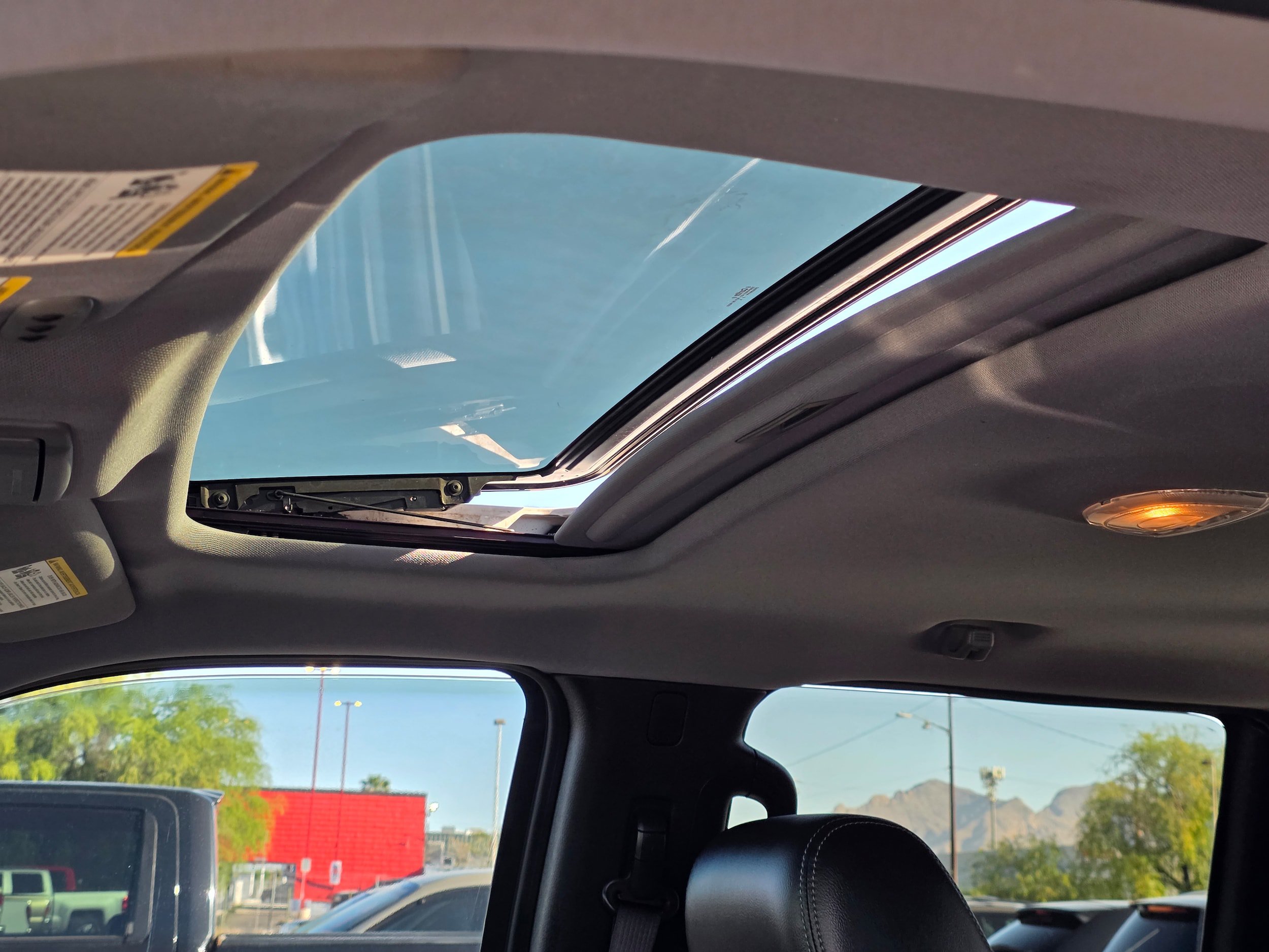 Used 2013 Ford F150 Lariat w/ Lariat Chrome Pkg AWD/4WD image 16