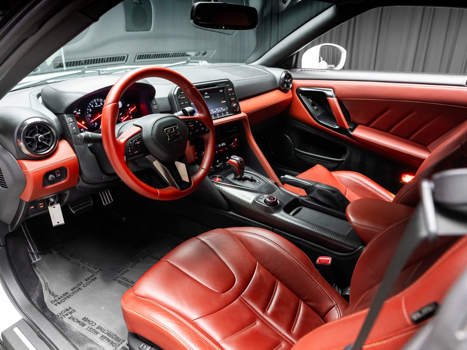 Used 2021 Nissan GT-R Premium AWD/4WD image 6