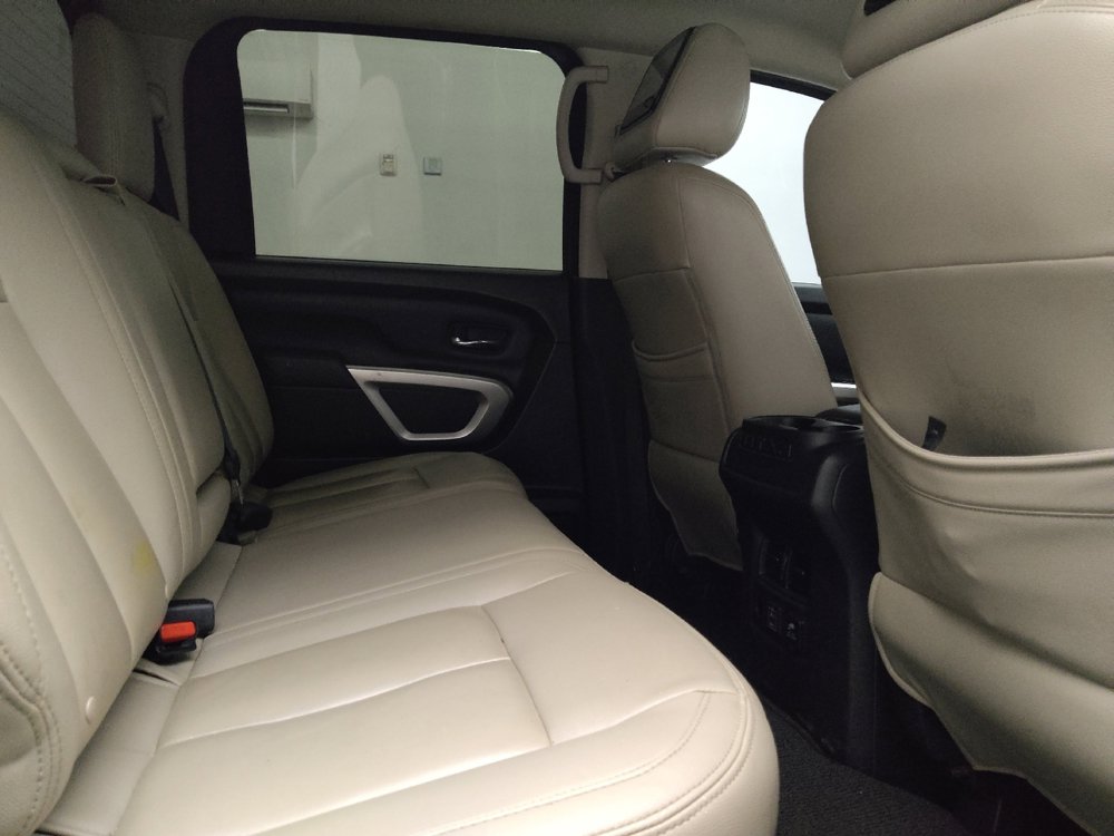 Used 2021 Nissan Titan SV w/ SV Convenience Package RWD image 19