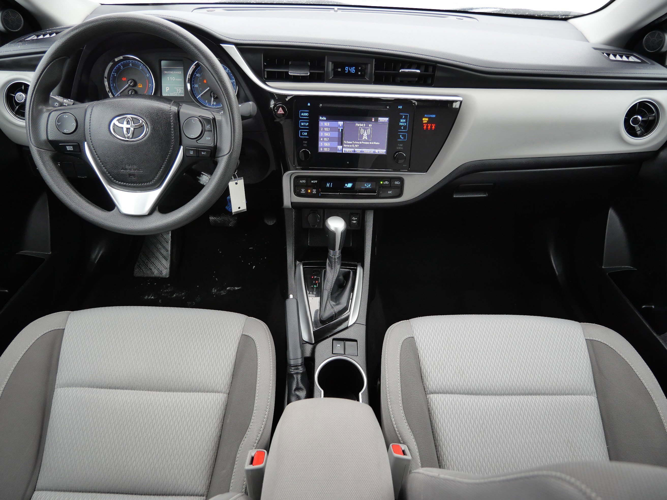 Used 2018 Toyota Corolla LE image 10