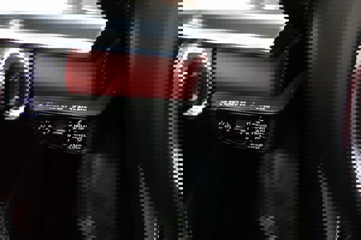 Used 2021 Porsche Panamera 4S w/ Premium Package image 26