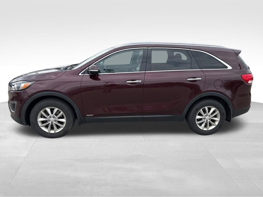 Used 2017 Kia Sorento AWD image 2