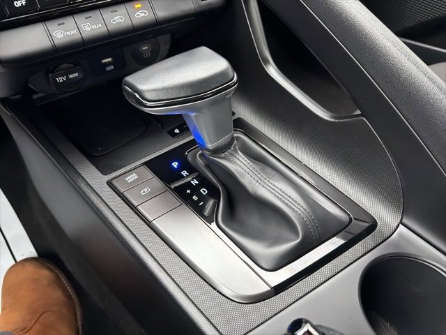 Used 2025 Hyundai Elantra Sport image 23