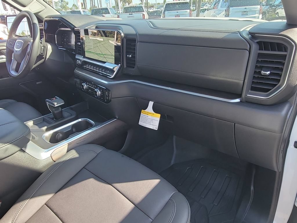 Used 2026 GMC Sierra 1500 SLT w/ SLT Premium Package AWD/4WD image 30