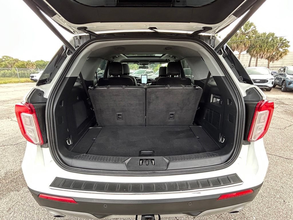 Used 2024 Ford Explorer Limited w/ Limited Technology Package RWD image 32