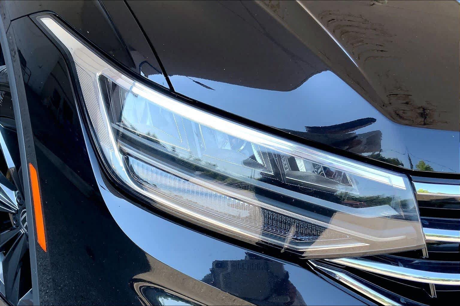 Used 2024 Volkswagen Tiguan SE AWD/4WD image 27