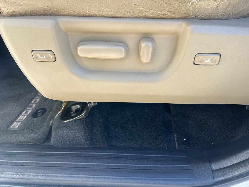 Used 2014 Toyota Sequoia Platinum image 45