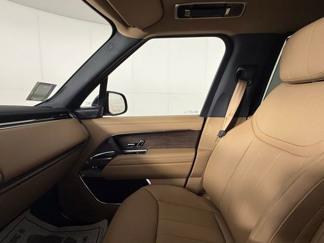 New 2025 Land Rover Range Rover SE image 21