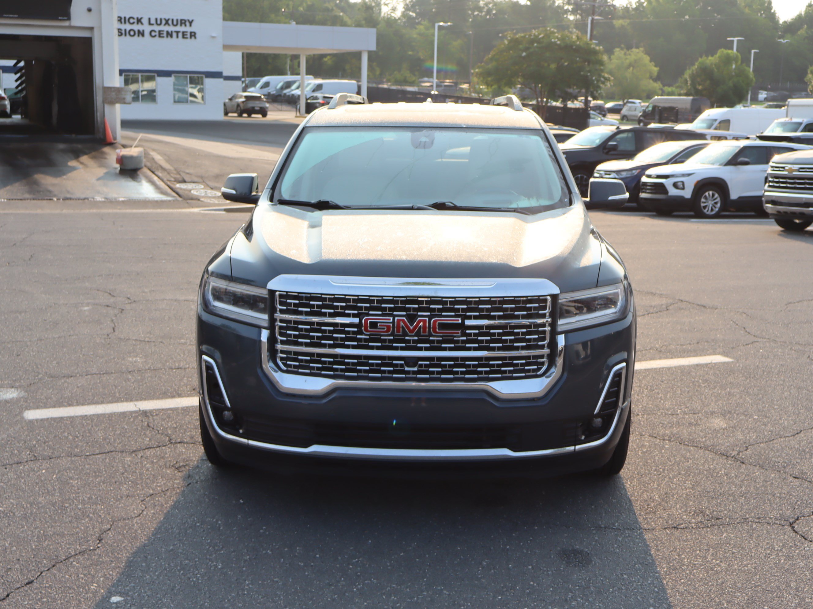 Used 2020 GMC Acadia Denali w/ Technology Package FWD image 15