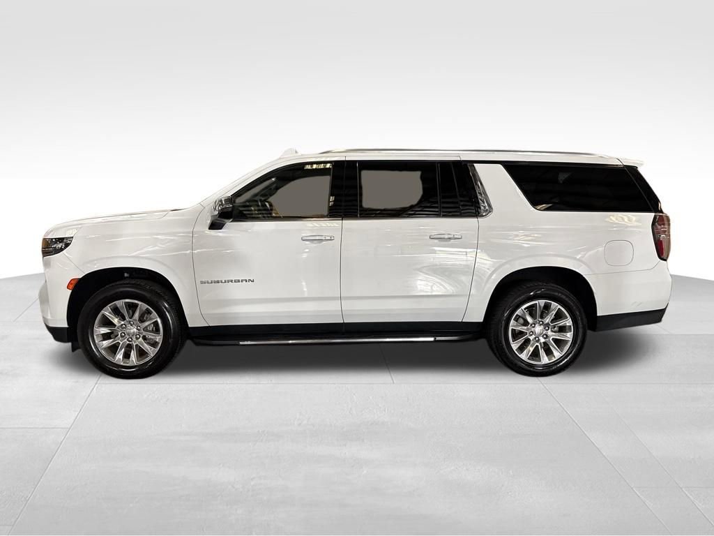 Used 2023 Chevrolet Suburban Premier image 2
