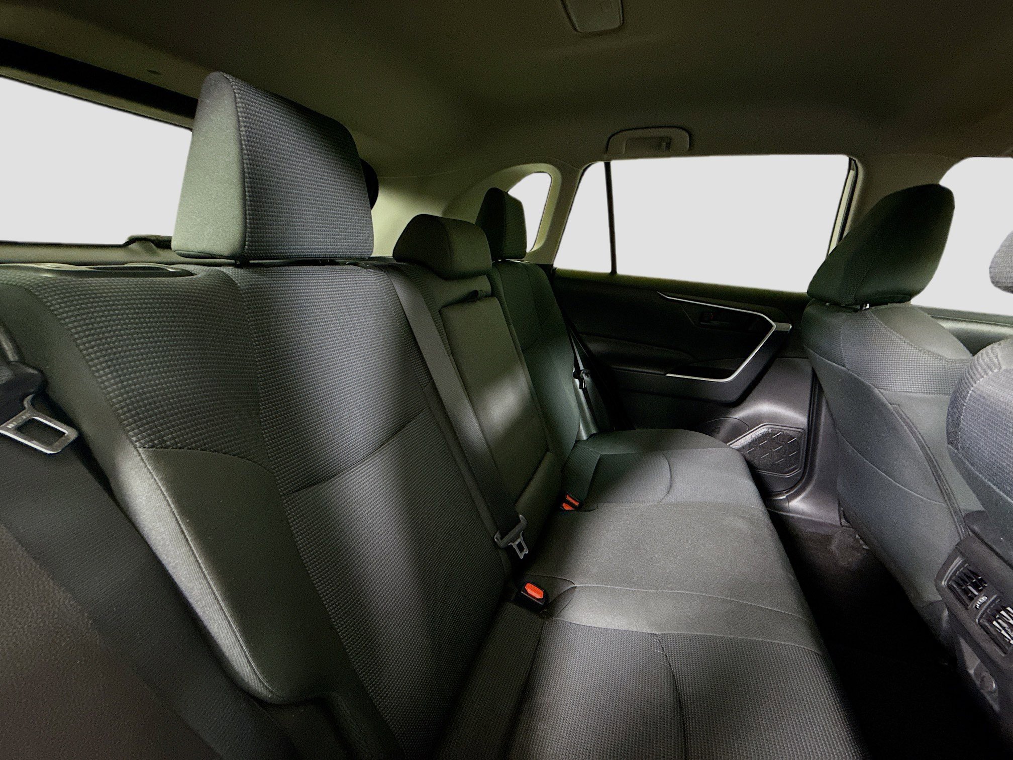 Used 2022 Toyota RAV4 LE image 26