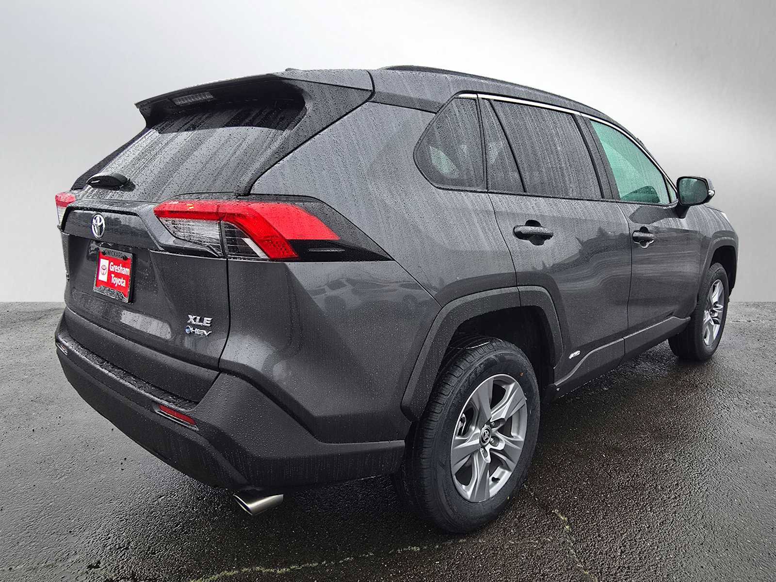 Used 2025 Toyota RAV4 XLE image 3