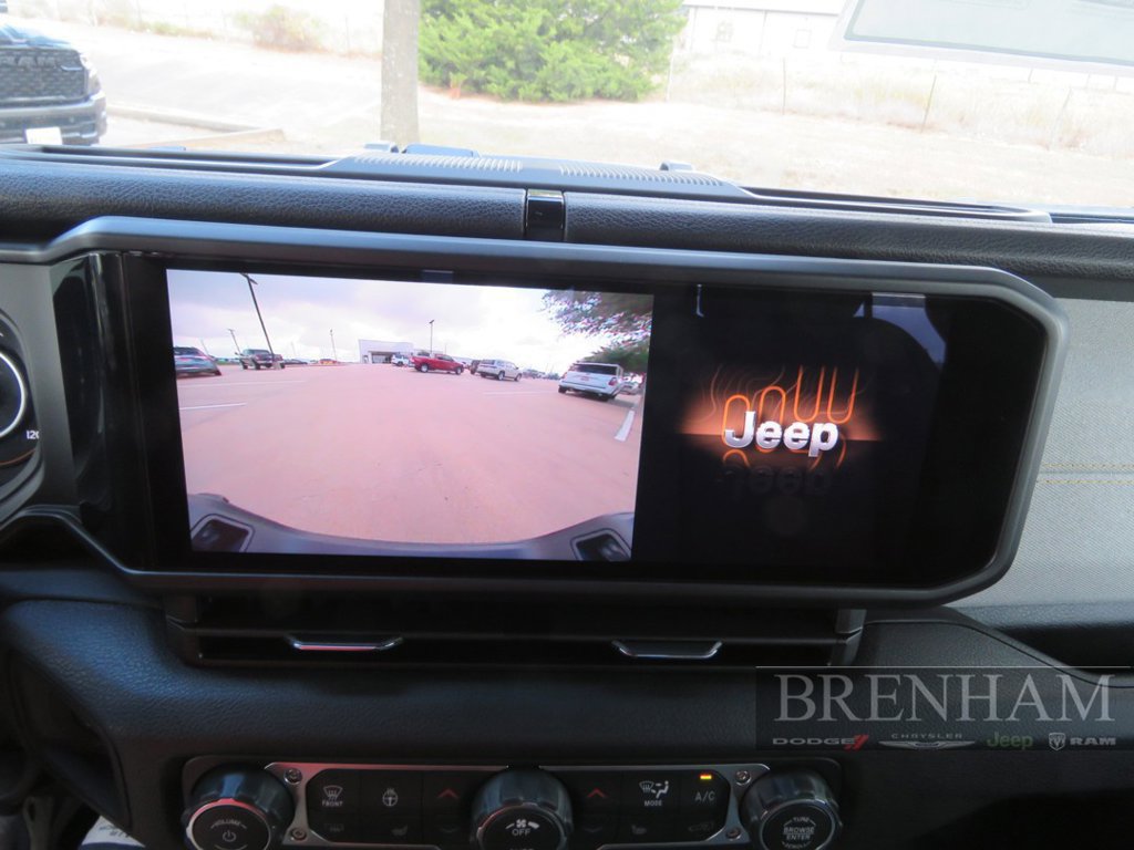Used 2025 Jeep Gladiator Sport AWD/4WD image 15