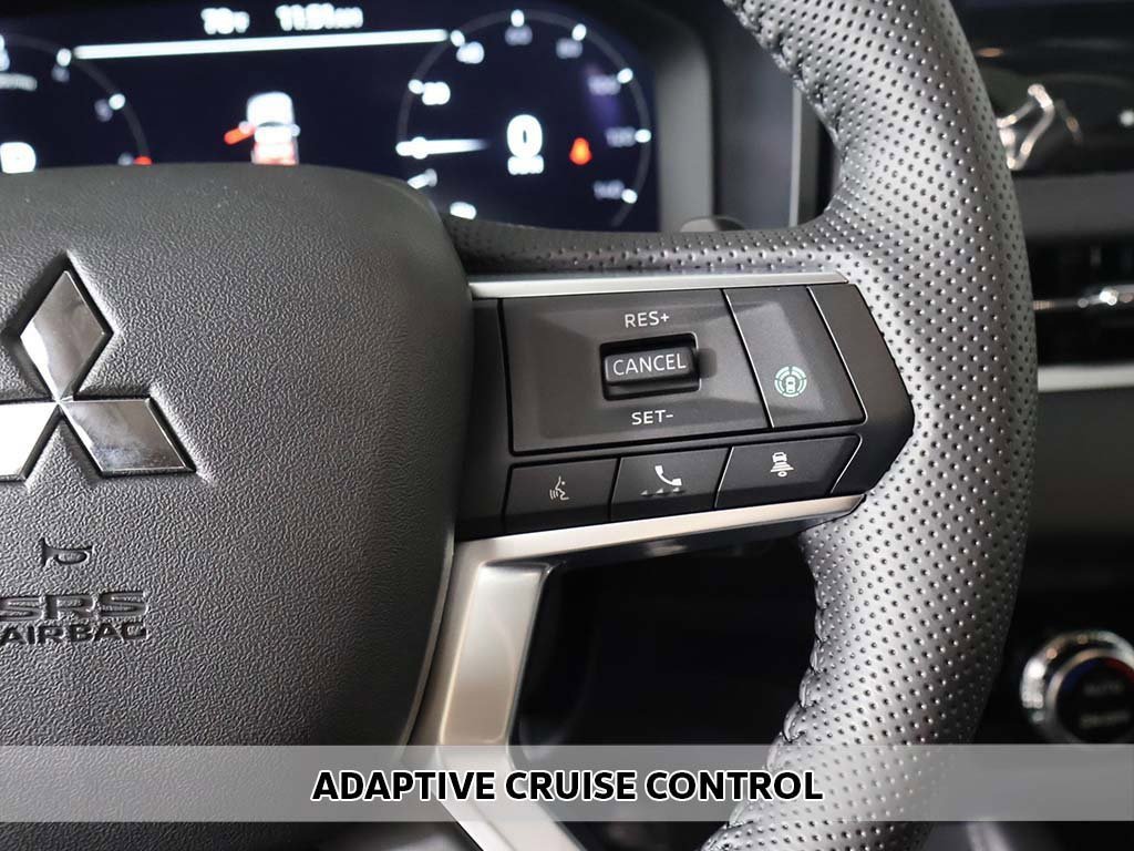 New 2025 Mitsubishi Outlander SE image 5