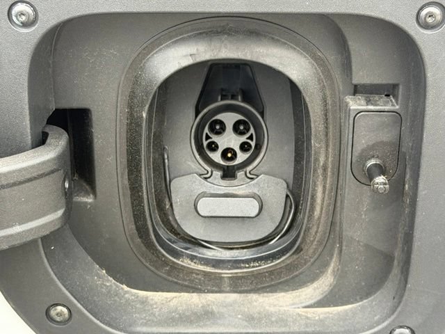 Used 2024 Chevrolet Brightdrop 600 w/ Commercial Equipment Package AWD/4WD image 19