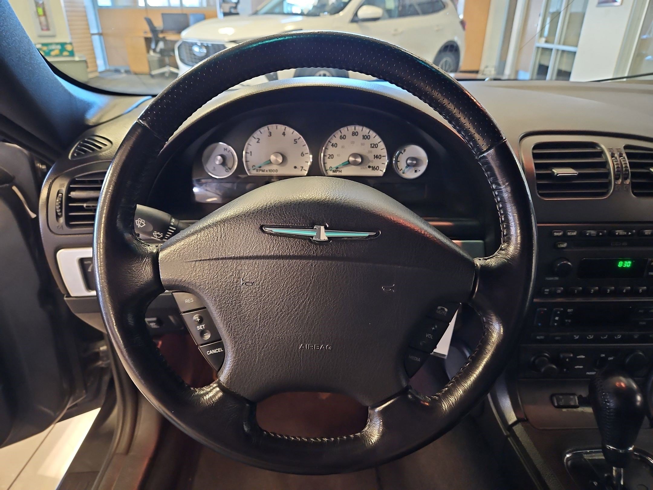 Used 2003 Ford Thunderbird image 18