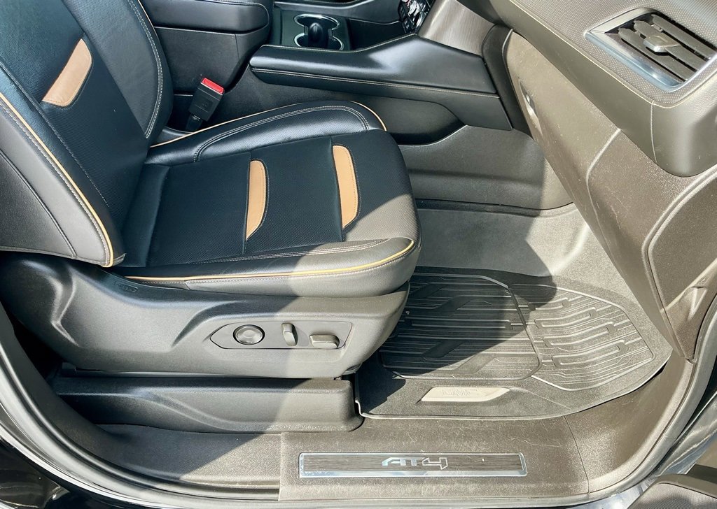 Used 2021 GMC Yukon XL AT4 w/ AT4 Premium Package image 23