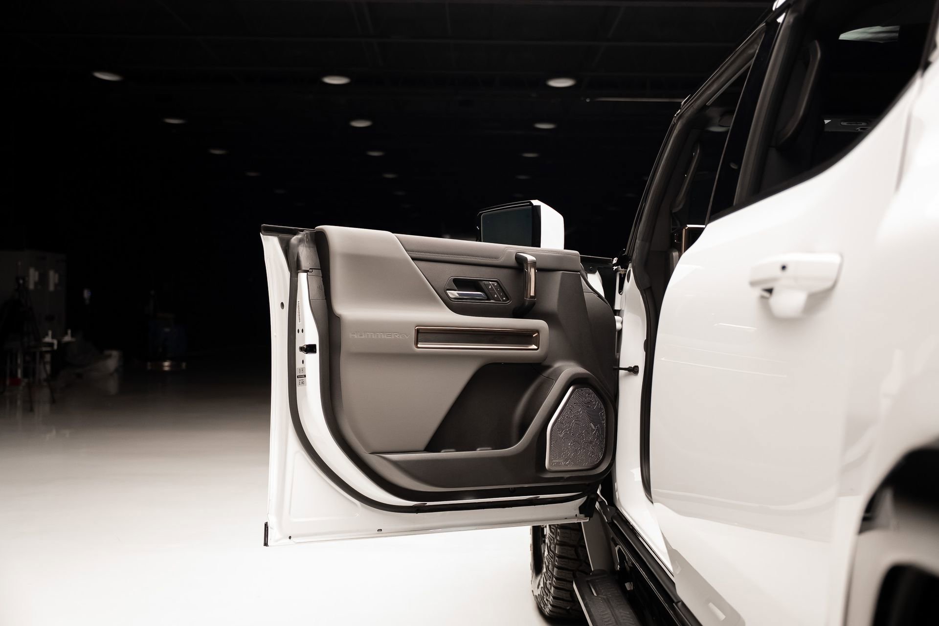 Used 2024 GMC Hummer EV 2X w/ Extreme Off-Road Package image 54