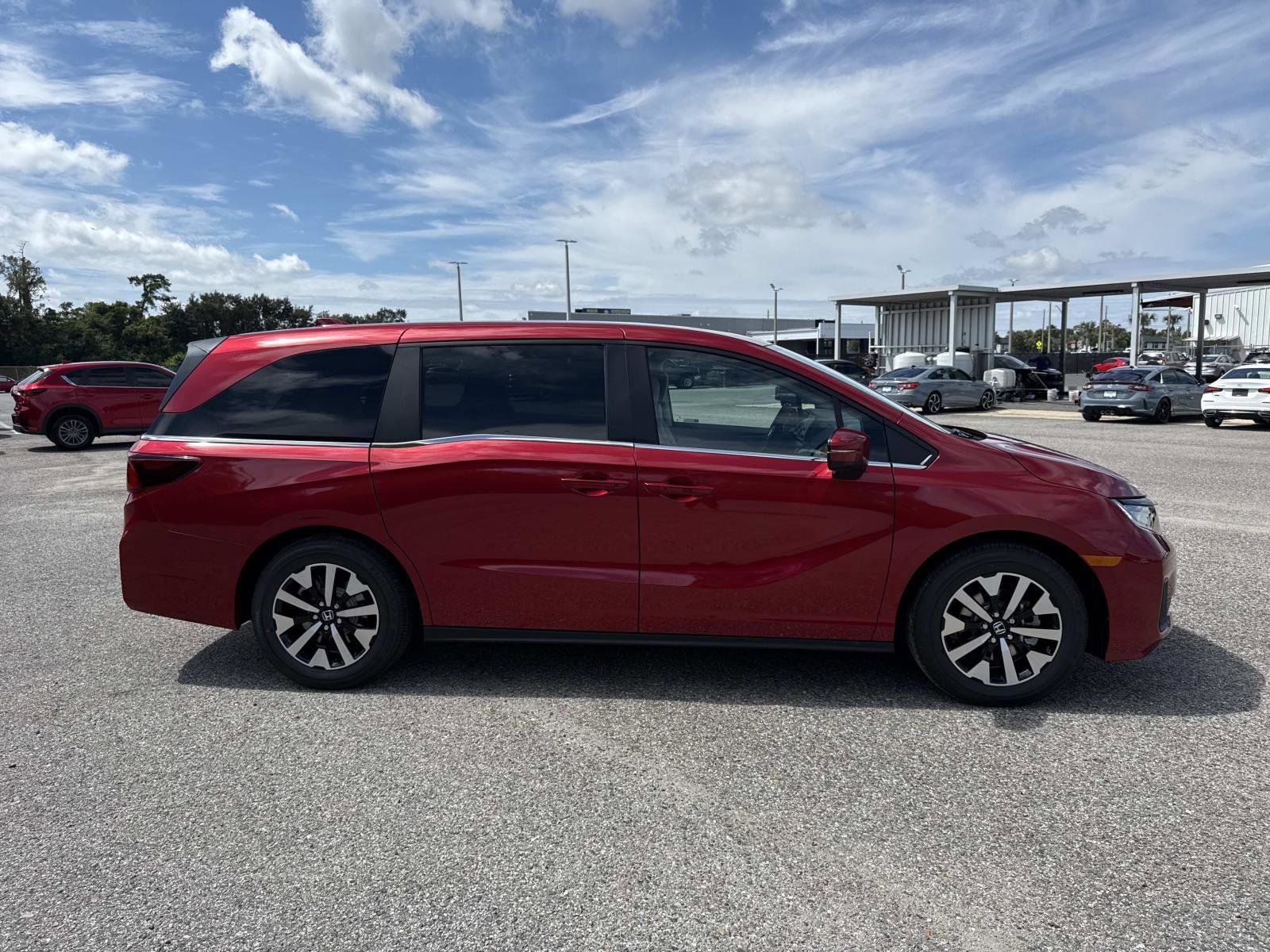 New 2026 Honda Odyssey EX-L image 2