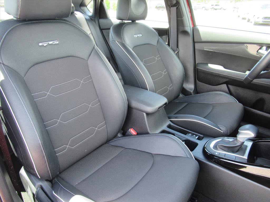 Used 2024 Kia Forte GT-Line image 9