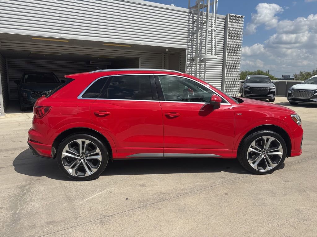 Used 2020 Audi Q3 2.0T Premium Plus w/ Premium Plus Package AWD/4WD image 4